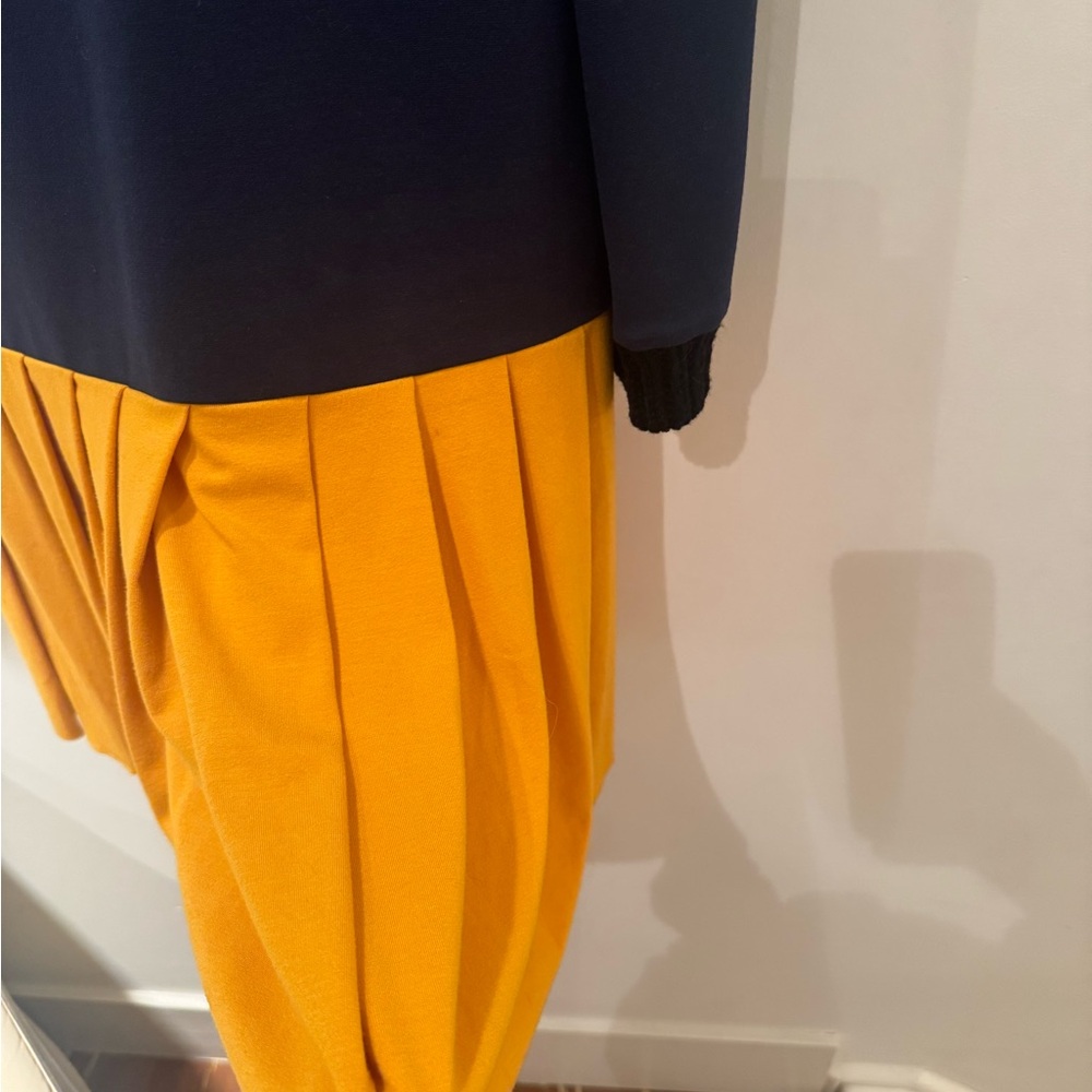 Missoni M long sleeve Dress in Purple, Orange, and Yellow.
Size S. - Picture 9 of 12